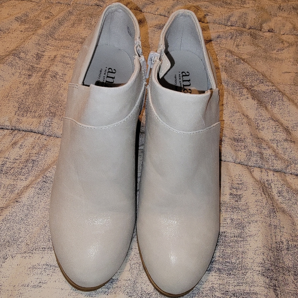 Booties - Picture 2 of 3